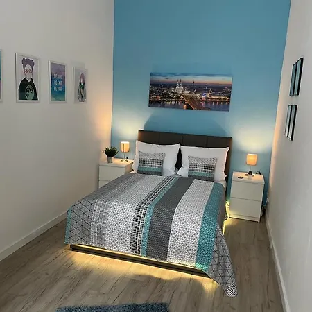 Moonlight - Neuwertige Naehe Altstadt- *