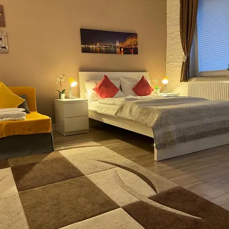 Flatdecologne - Naehe Altstadt & Dom - *
