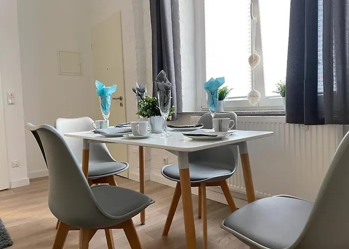 Moonlight - Neuwertige Naehe Altstadt- * Cologne