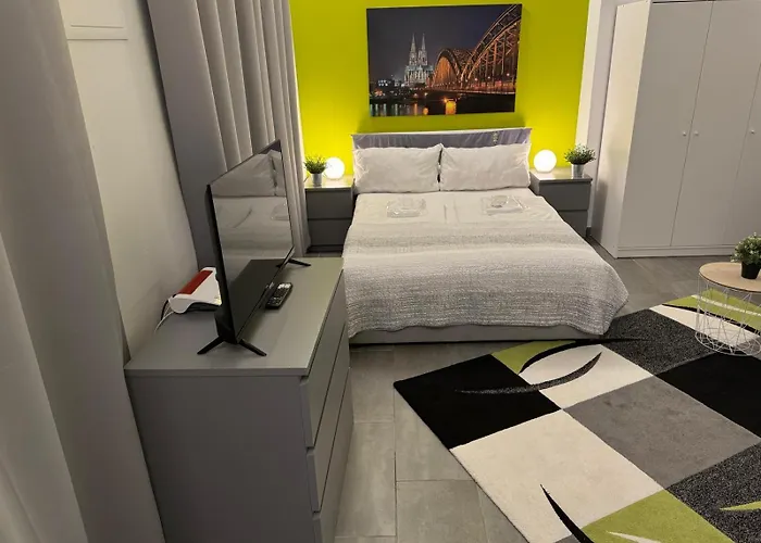 Flatdecologne - Ruhige Komfort Apartments Naehe Dom & Altstadt Daire *